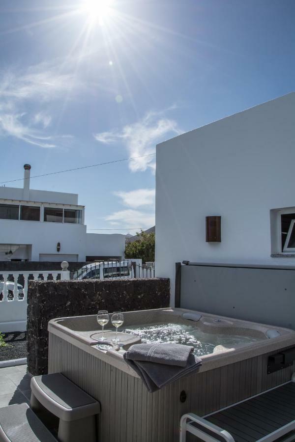 Casa Tahiche - Jacuzzi, Wifi & Bbq Villa Dış mekan fotoğraf